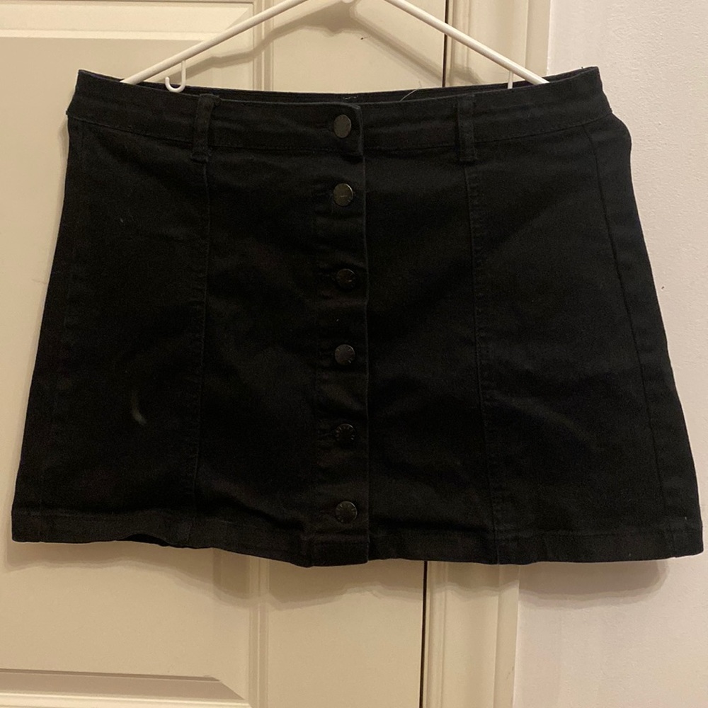 Forever 21 Black Button Up Skirt: size US 28